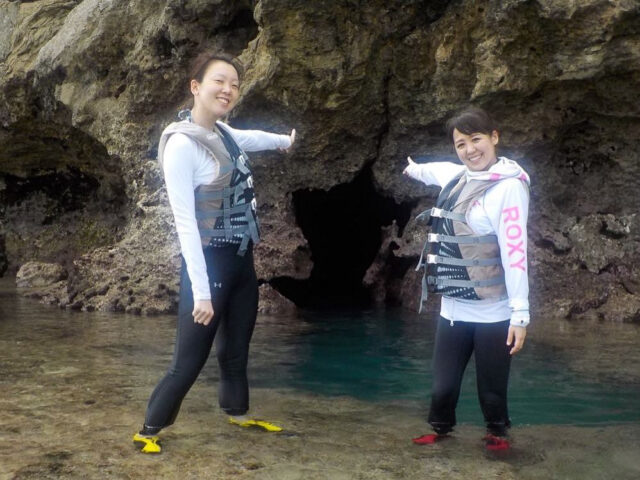 宮古島の鍾乳洞のパンプキンホール