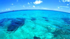 宮古島の青の洞窟