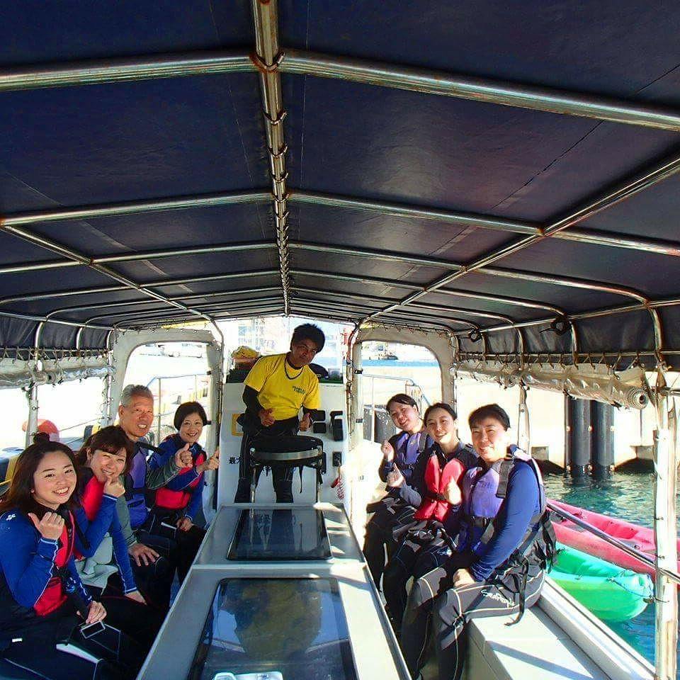 伊良部島のグラスボート