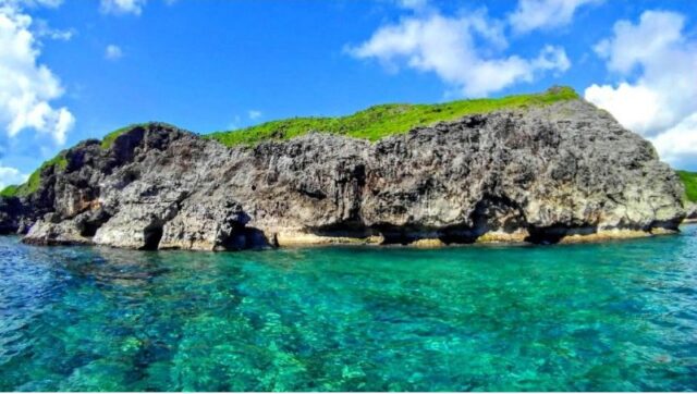 伊良部島の青の洞窟