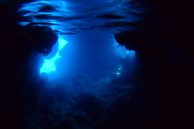 青の洞窟内の風景