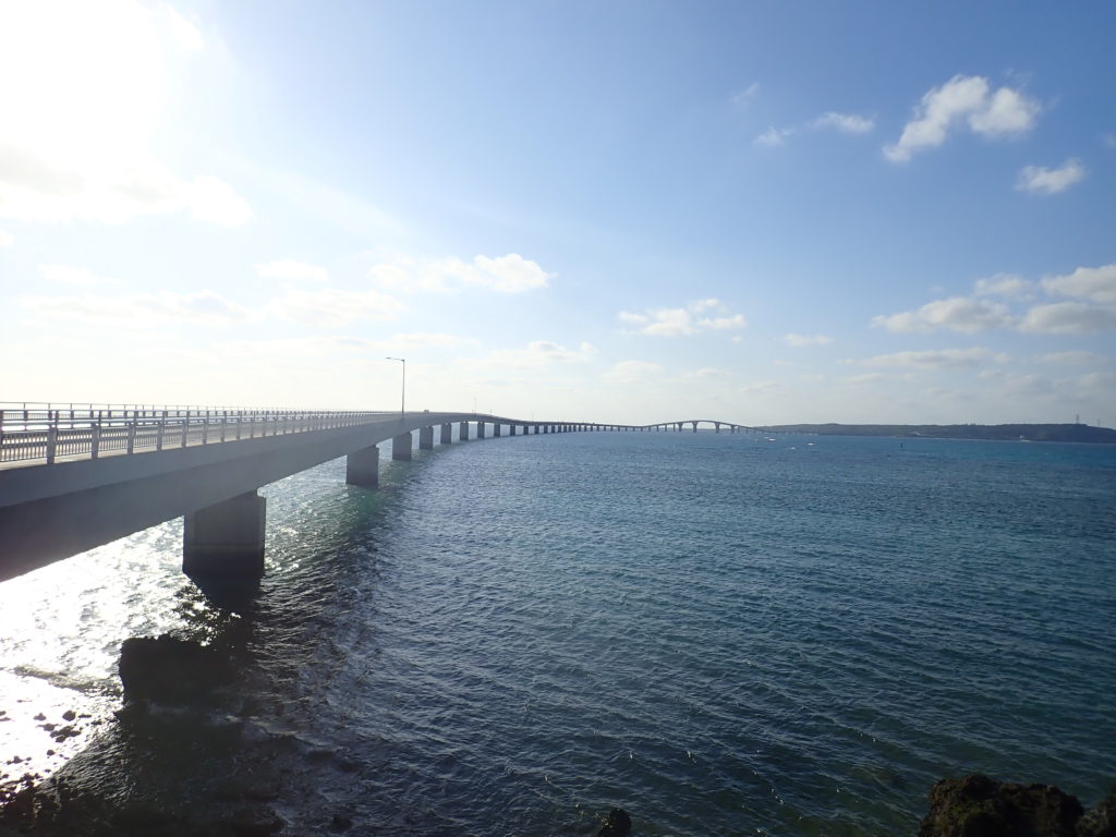 宮古島の観光スポットの伊良部大橋