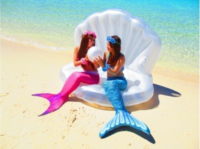 宮古島のフォトツアーの前浜ビーチでマーメイド