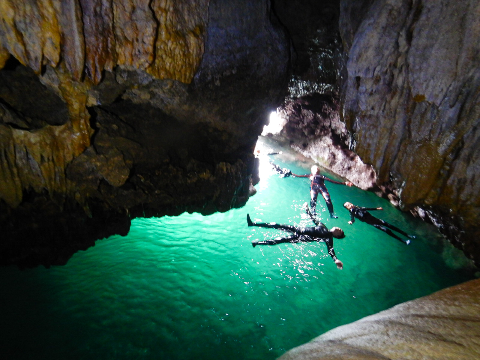 宮古島のケイビング体験