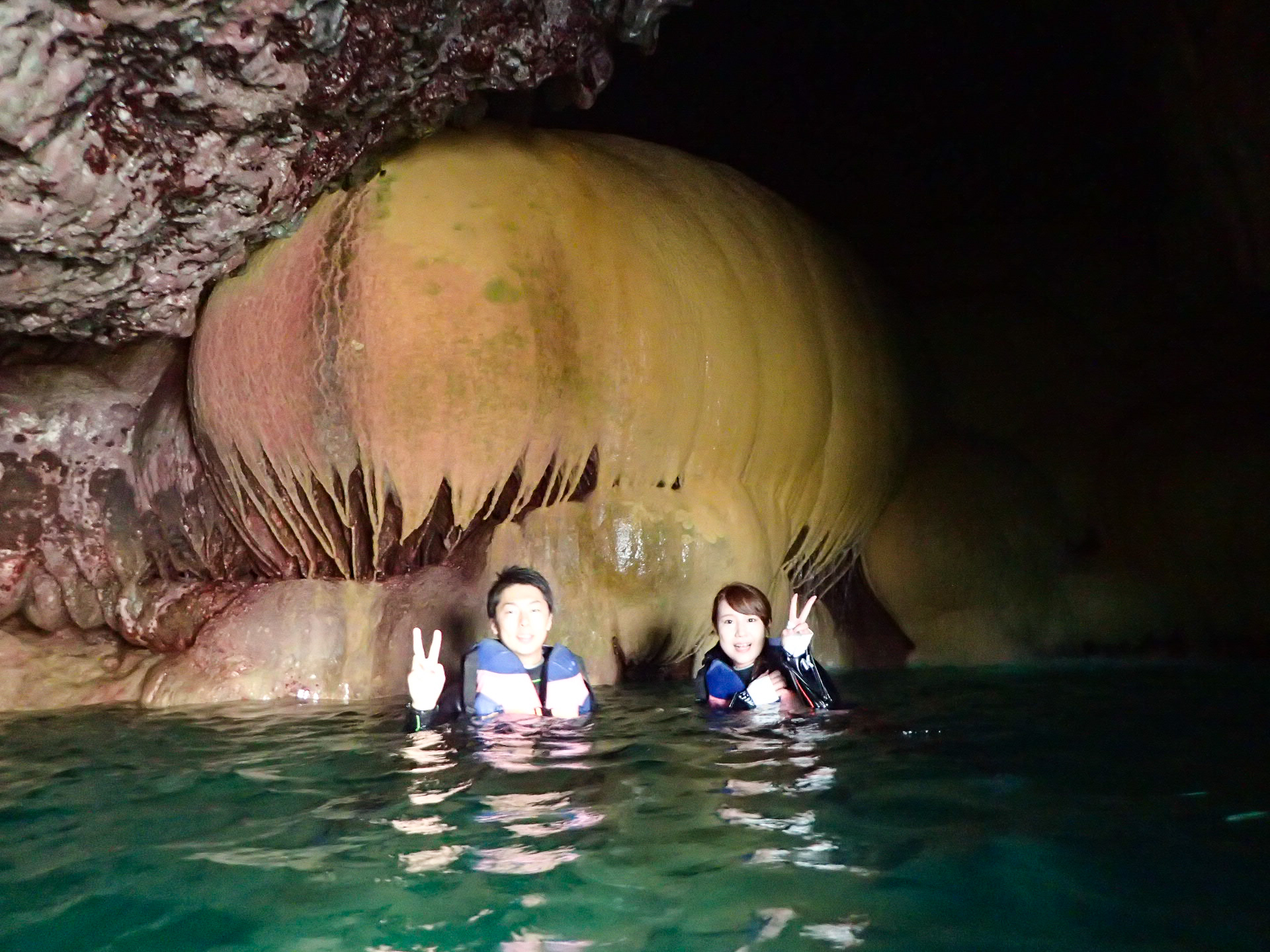 宮古島のパンプキンホール鍾乳洞