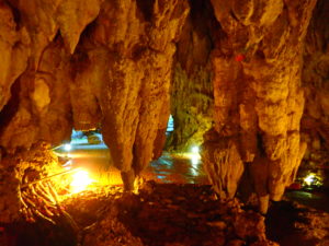 仲原鍾乳洞