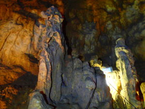 仲原鍾乳洞