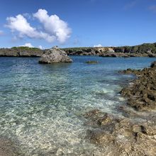 下地島の観光スポットの中の島海岸 （カヤッファ）