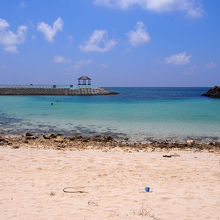 宮古島の観光スポットの博愛わいわいビーチ