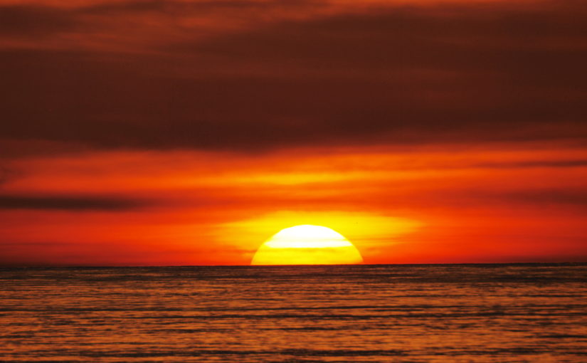 宮古島の夕日のイメージ