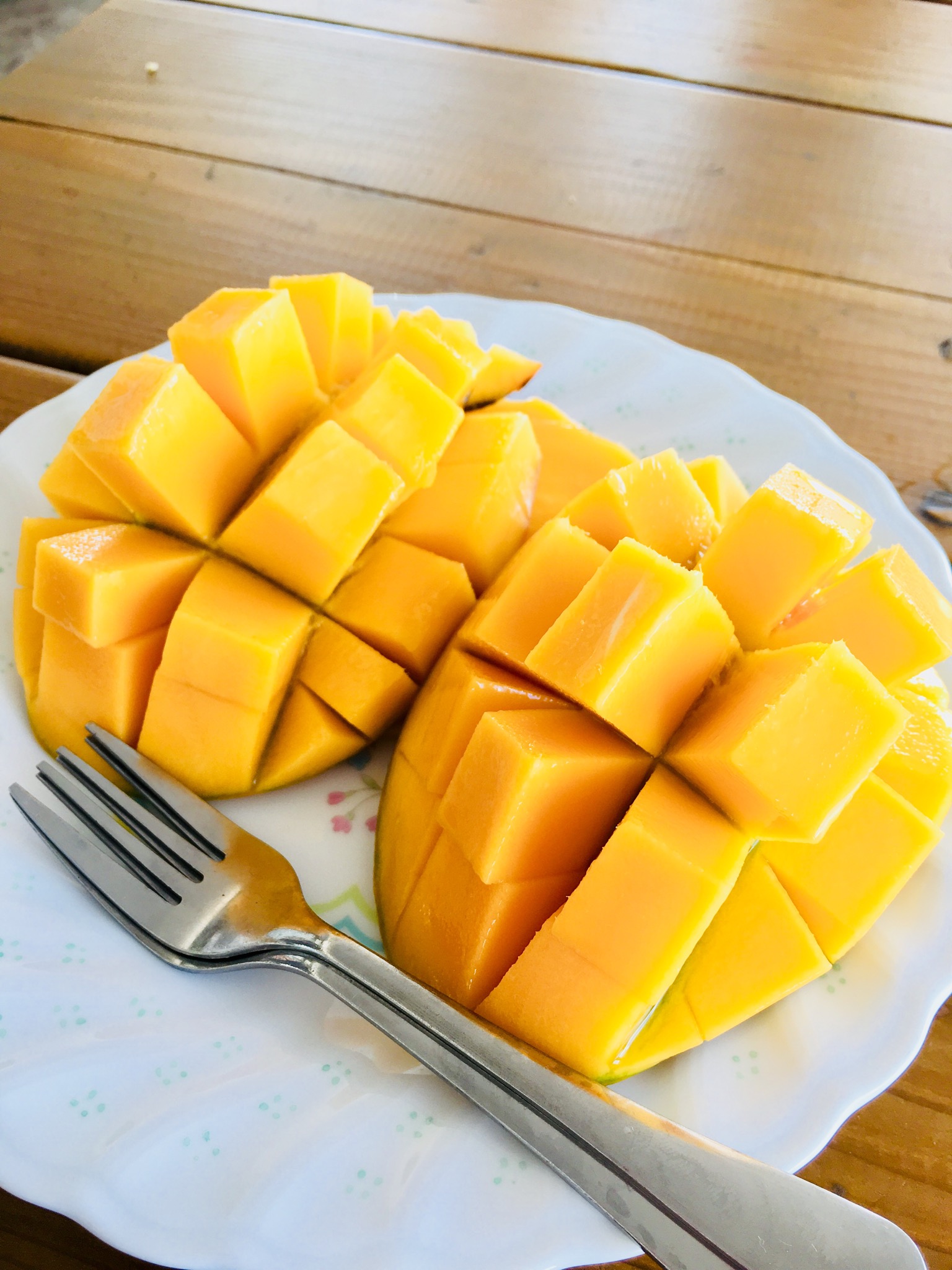 宮古島で楽しめるキーツマンゴー