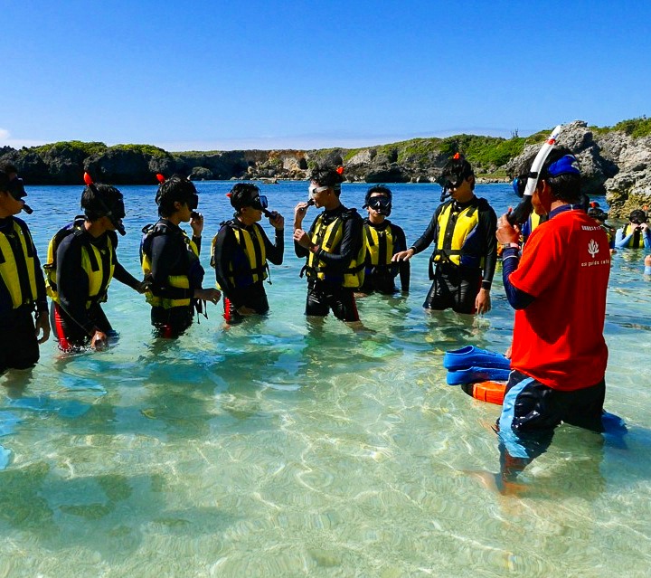 天然の水族館で宮古島のシュノーケリング体験