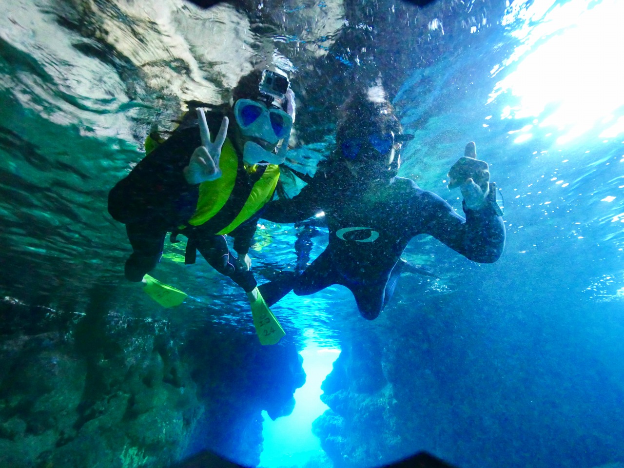 青の洞窟シュノーケリングツアー