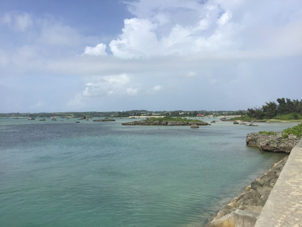 宮古島の観光スポットの佐和田の浜