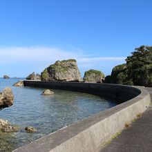 大神島の観光スポットの奇岩ノッチ