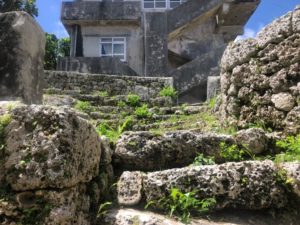 仲宗根豊見親の墓