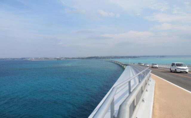 伊良部島の観光スポットの伊良部大橋