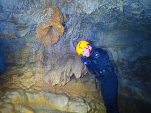 宮古島鍾乳洞のパンプキンホール