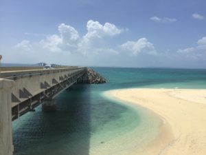 宮古島 伊良部島の三角点の行き方と場所について 伊良部島の絶景スポットをご紹介 宮古島ツアーズ