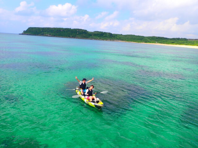 【半日/約2時間/チャーター】贅沢貸切プラン★世界レベルの透明度！宮古島の美ら海で絶景シーカヤックツアー《写真無料＆送迎相談可》子連れ家族・団体にもおすすめ（No.774）