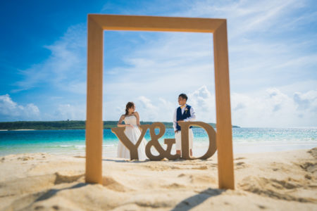 宮古島,ウェディングフォト,新婚,カップル,白い砂浜,宮古島の海,家族で,ドローン