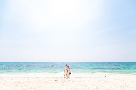 宮古島,ウェディングフォト,新婚,カップル,白い砂浜,宮古島の海,家族で,ドローン