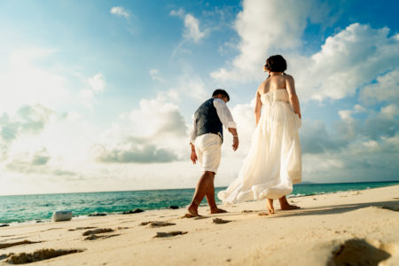 宮古島,ウェディングフォト,新婚,カップル,白い砂浜,宮古島の海