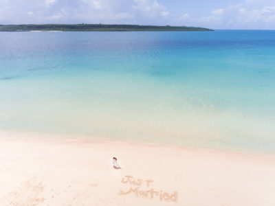 宮古島,ウェディングフォト,新婚,カップル,白い砂浜,宮古島の海,家族で,ドローン