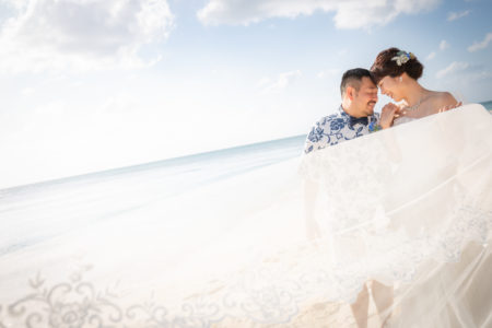 宮古島,ウェディングフォト,新婚,カップル,白い砂浜,宮古島の海