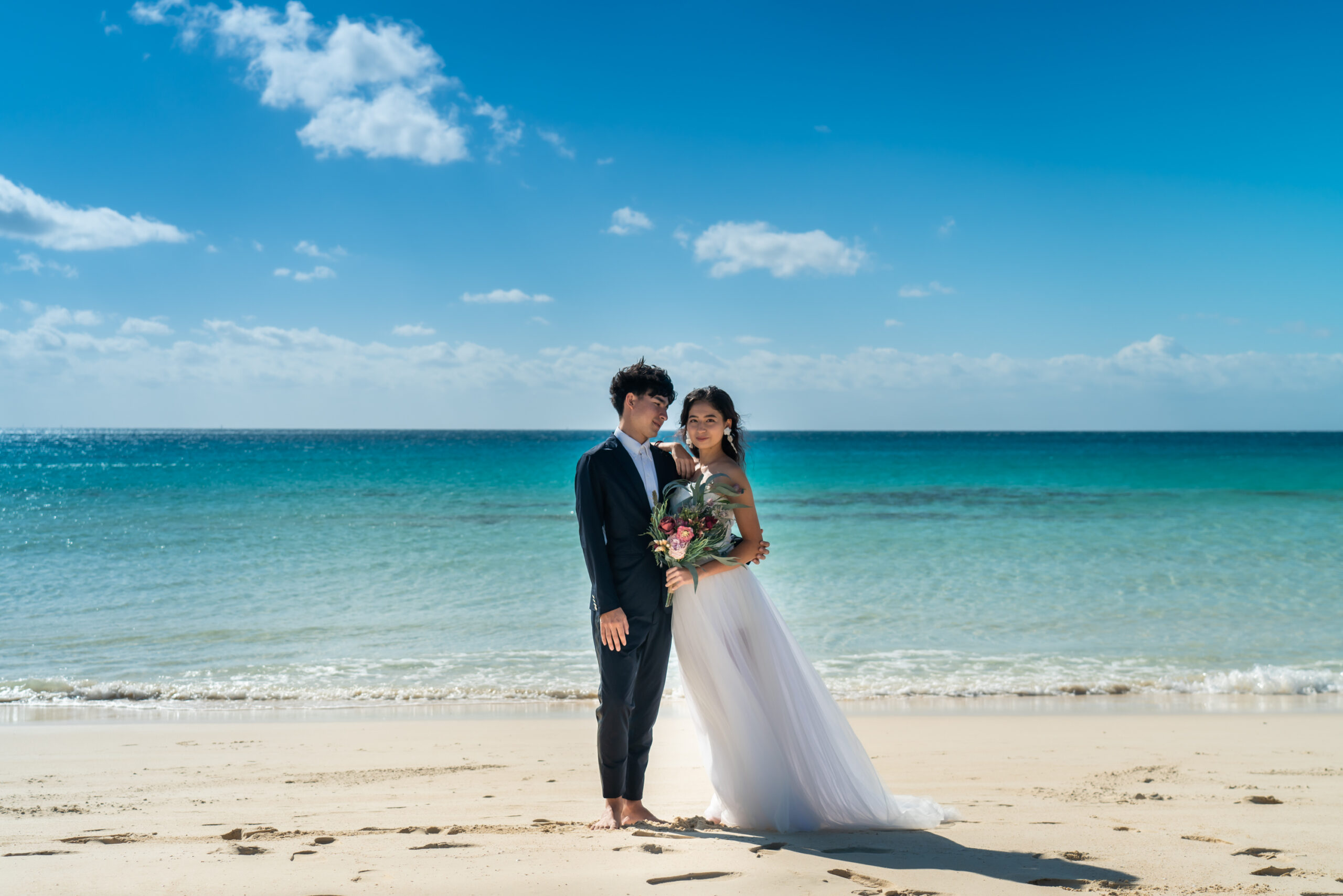 沖縄 宮古島 宮古島の美しい青い海でウェディングフォトプラン 水中 ビーチ撮影 No 969 宮古島ツアーズ
