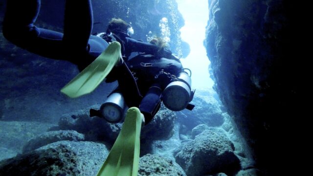 伊良部島　青の洞窟　ダイビング