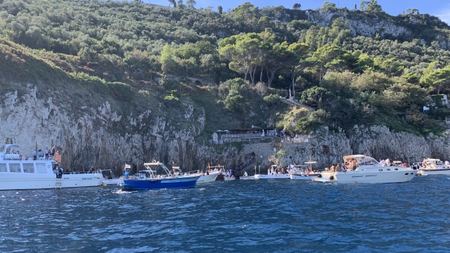 イタリア　カプリ島　青の洞窟