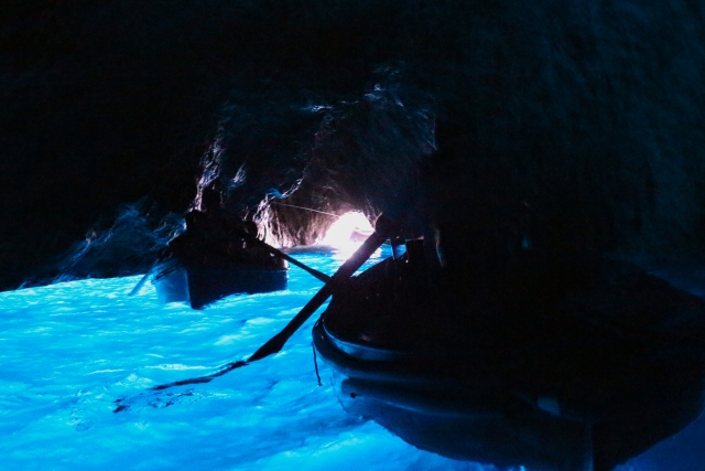 イタリア　カプリ島　青の洞窟