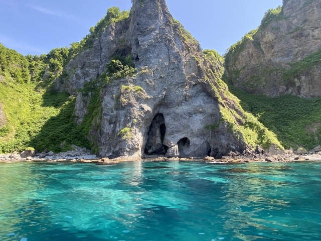 北海道　積丹　青の洞窟