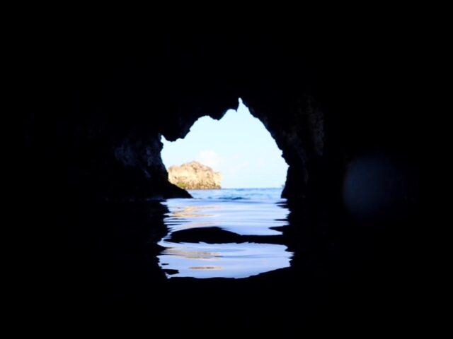 サファイアケイブ、シュノーケリング、青の洞窟