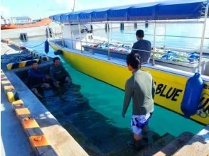 【宮古島/伊良部島/約1.5時間】宮古島で当店だけ☆青の洞窟シュノーケル＆大龍門シーカヤック探検＆グラスボート遊覧＜7歳～65歳参加OK＞