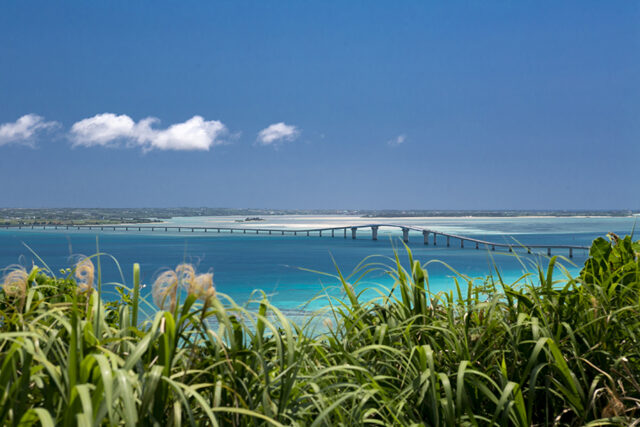 【宮古島/伊良部島/来間島/1日】ガイド付き☆絶景スポットを巡る島内観光巡りフォトツアー！宮古島初めての方や女子旅にもおすすめ《送迎＆写真データ無料》