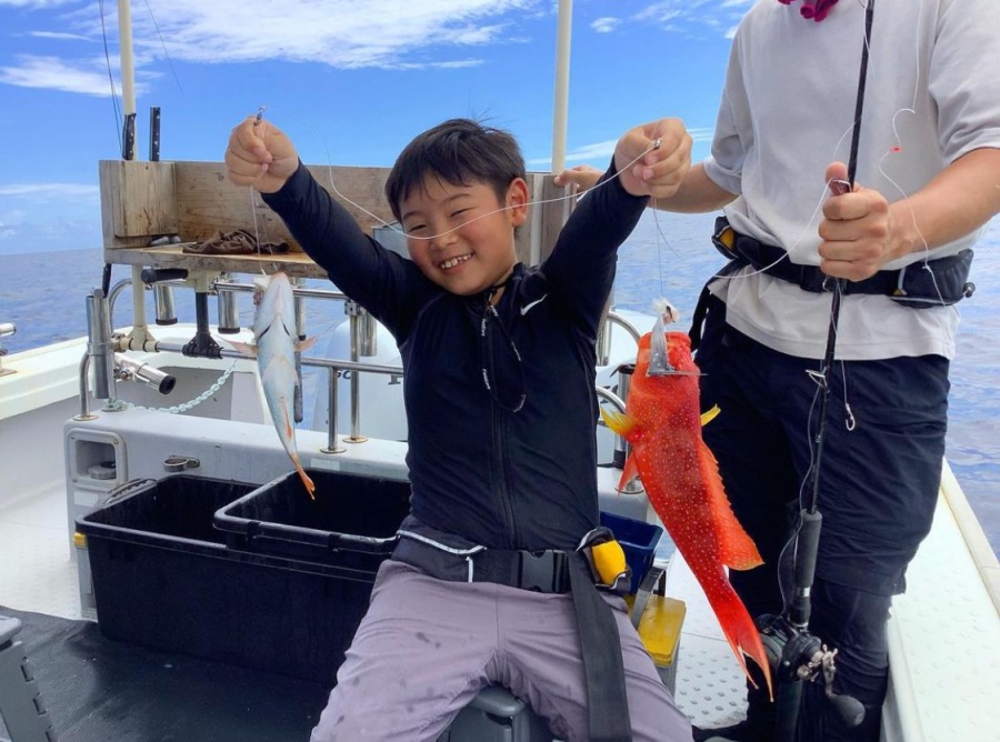 【宮古島/池間島漁港発着/釣り】初心者・女性・子供も貸切で楽しめる♪チャーター・フィッシング4時間コース☆プライベートな時間をどうぞ♫（No.798）