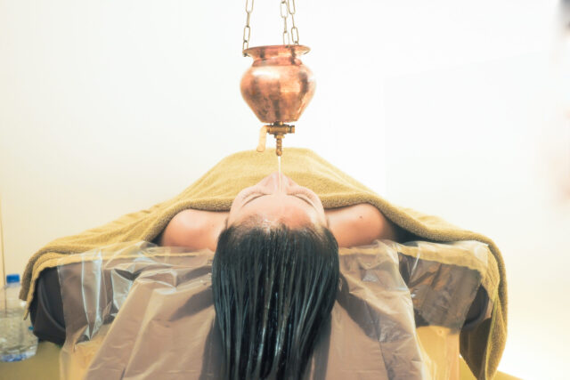 Massage Oil: Sri Lankan-Style Ayurveda
