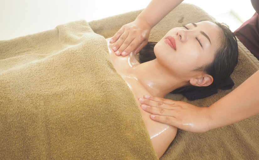 Massage Oil: Sri Lankan-Style Ayurveda