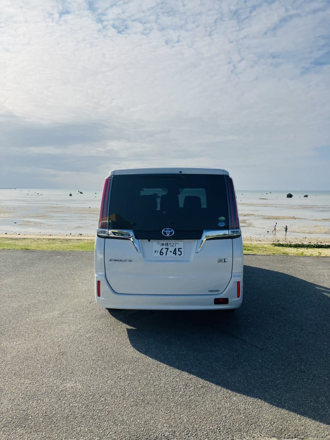 【宮古島・レンタカー】ミニバン◆エスクァイア / トヨタ《最大7名乗り》カーナビ標準装備・空港送迎付き(No.r52)
