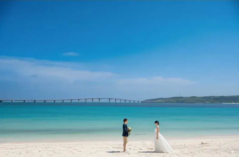 【宮古島/約1時間】ふたりの特別な時間を残す♪記念日でなくても楽しめるプレミアムフォト体験！当日データ納品でSNSすぐ投稿OK◎（No.768）