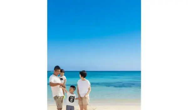 【宮古島/約1時間】0歳から参加OK◎家族の思い出をプロのカメラマンが撮影♪前浜ビーチで60分の本格フォトプラン！当日納品でその日のうちにシェア◎早朝撮影OK☆（Ｎo.769）