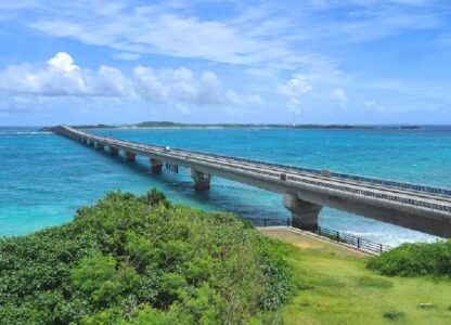 【宮古島/観光バス/1日】宮古諸島5島＆3大大橋の絶景スポットを巡ろう☆バスガイド付き観光バスツアー＜日帰り参加OK＆年齢制限なし＞