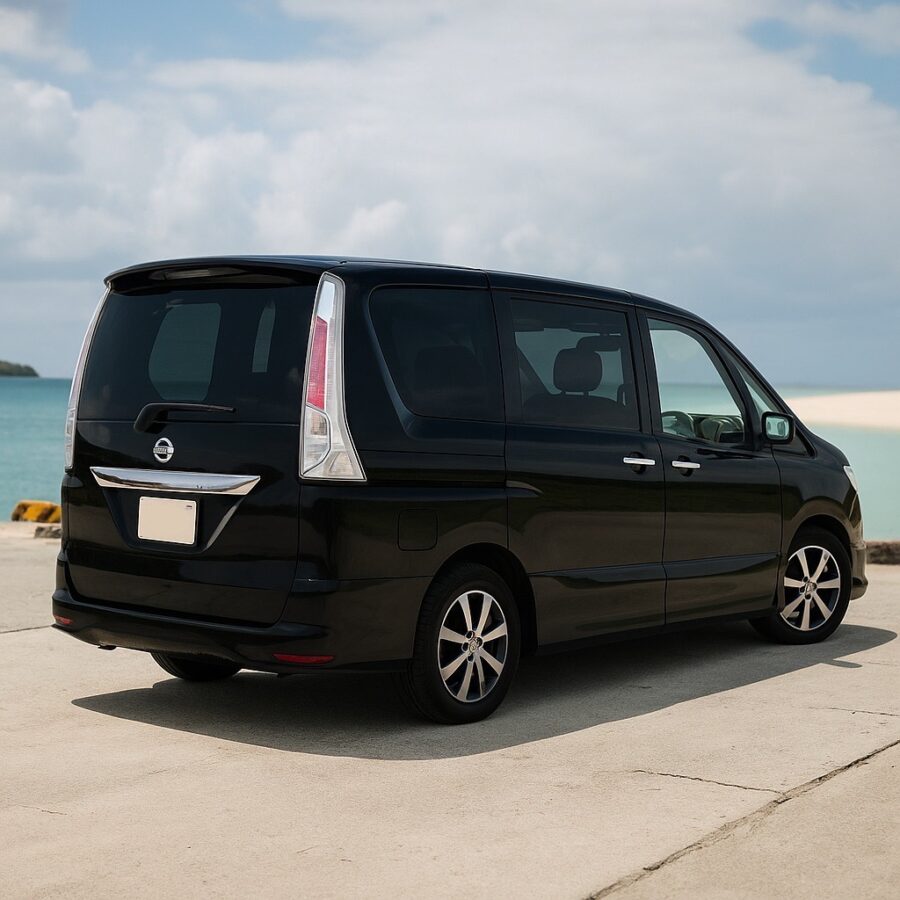 【宮古島・レンタカー】日産セレナ・ブラック《最大7名乗り》カーナビ付き＜宮古空港・下地島空港・各ホテルへの無料送迎・荷物の無料配達サービスあり＞（No.r48）