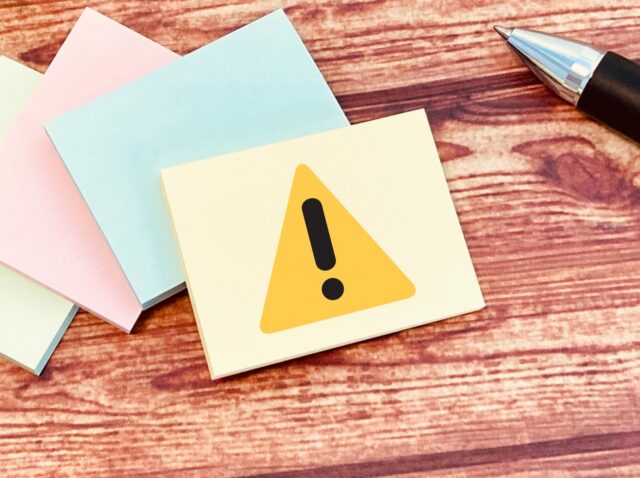 注意点　ポストイット