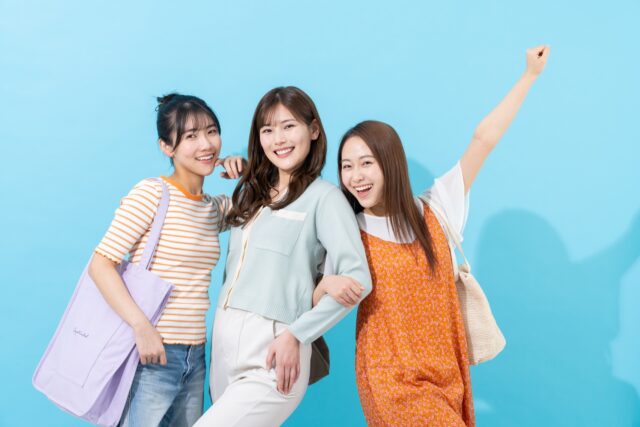 女性　3名　ショッピング
